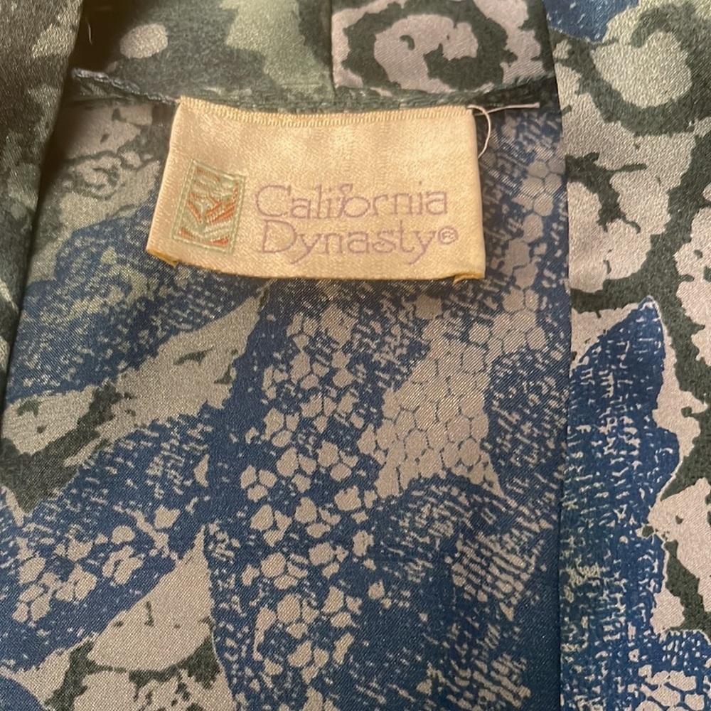 CALIFORNIA DYNASTY Vintage satin robe - Picture 3 of 4